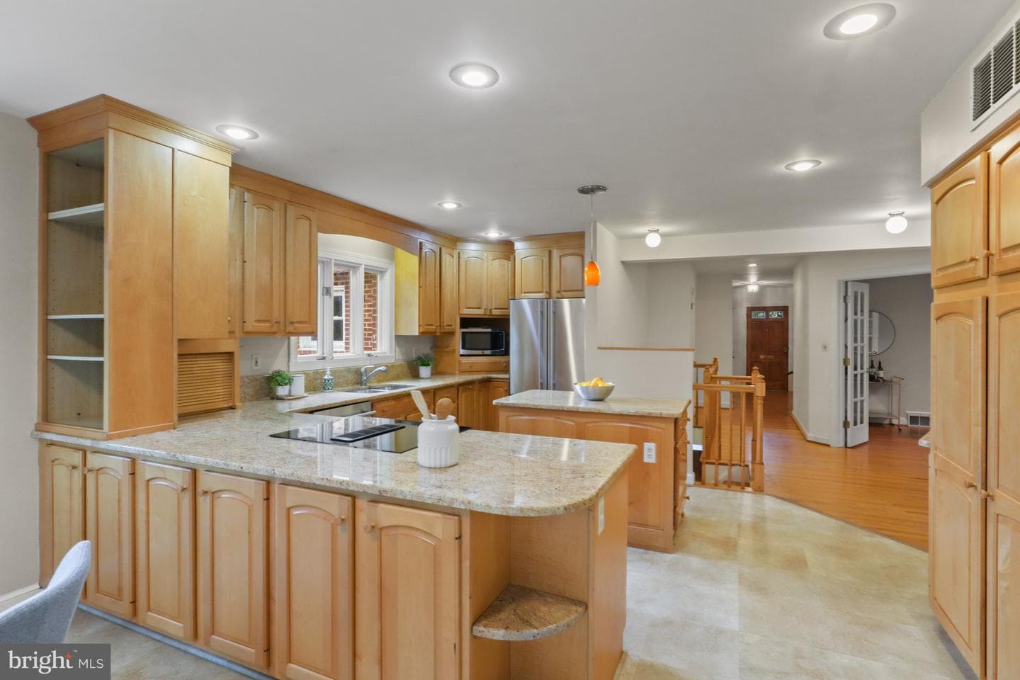 2822 N Harrison Street photo 8