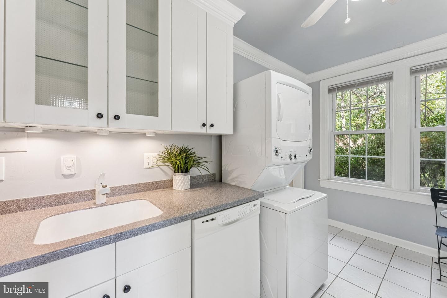 1501 S Edgewood Street S #565 photo 11