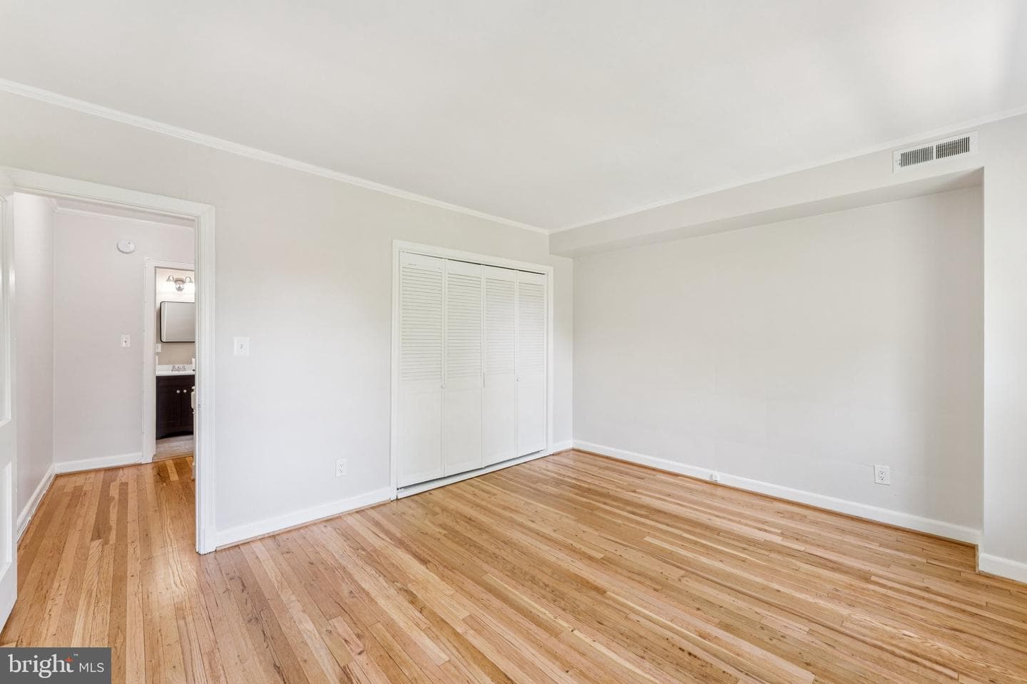 1501 S Edgewood Street S #565 photo 17