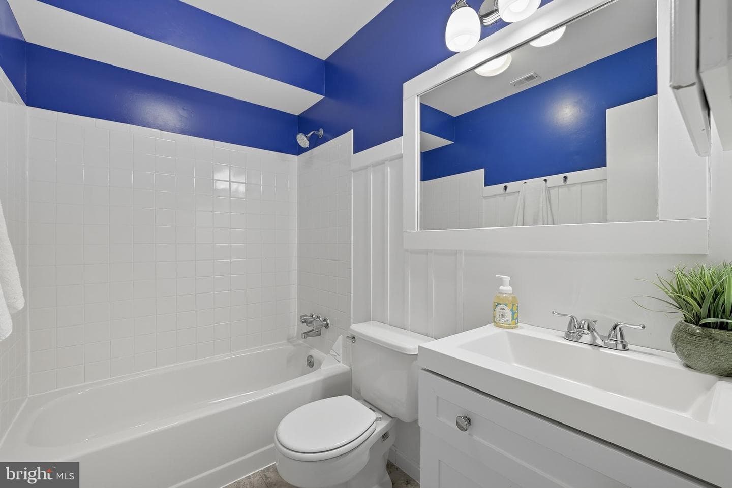 4812 Fairfax Drive photo 18