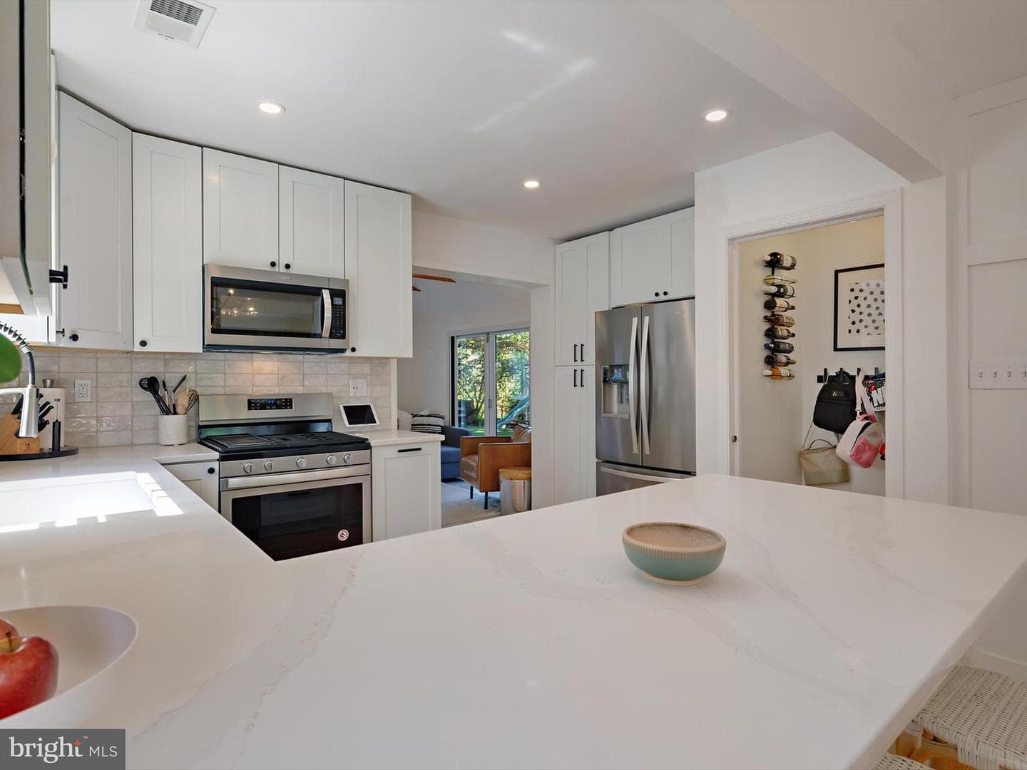 2040 N Woodstock Street photo 13