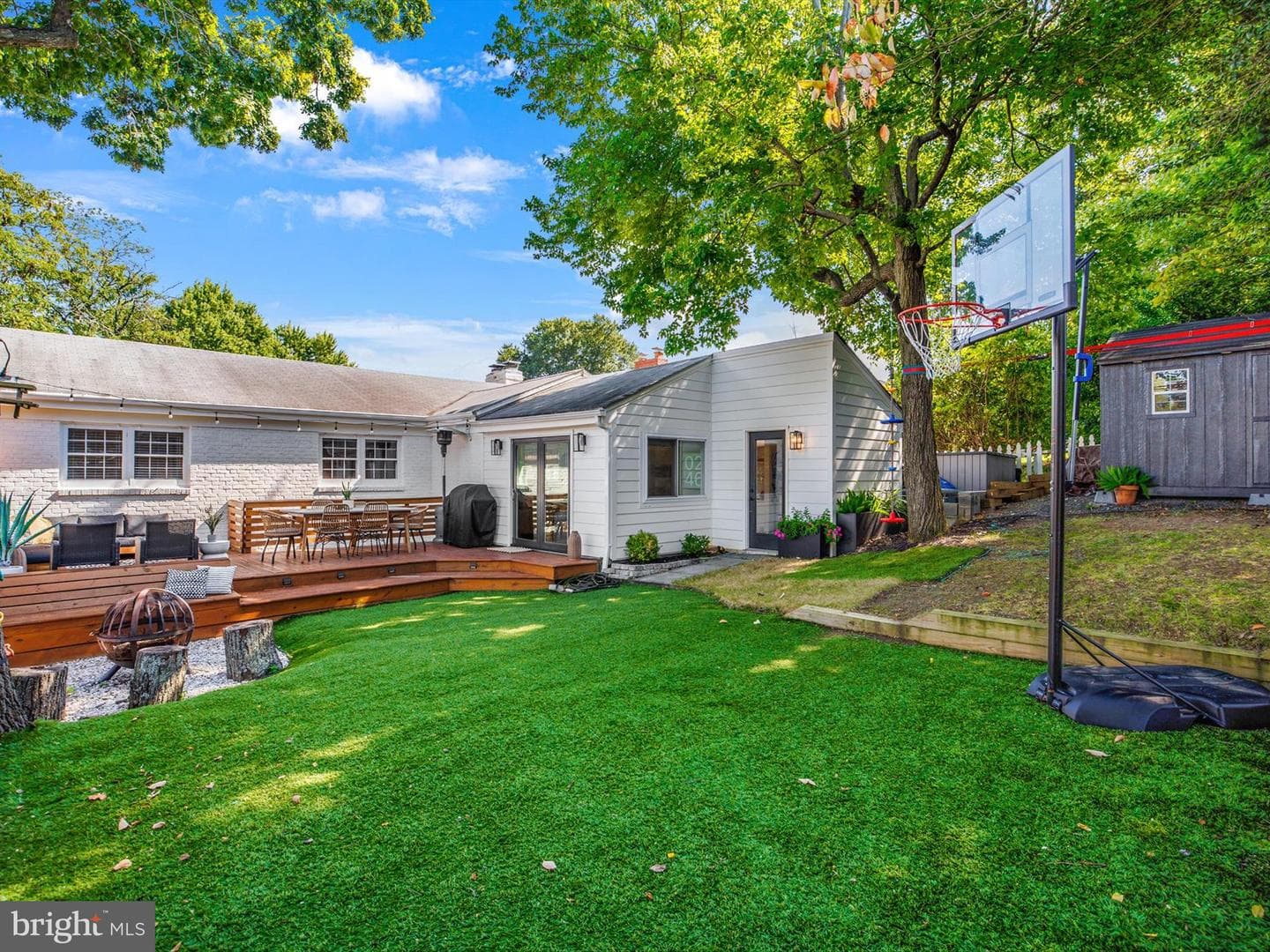 2040 N Woodstock Street photo 53