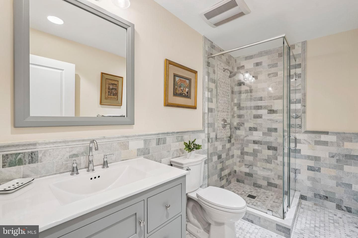 3701 N Oakland Street photo 27