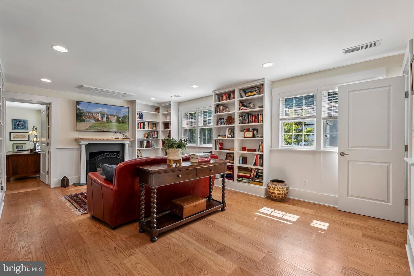 3701 N Oakland Street photo 29