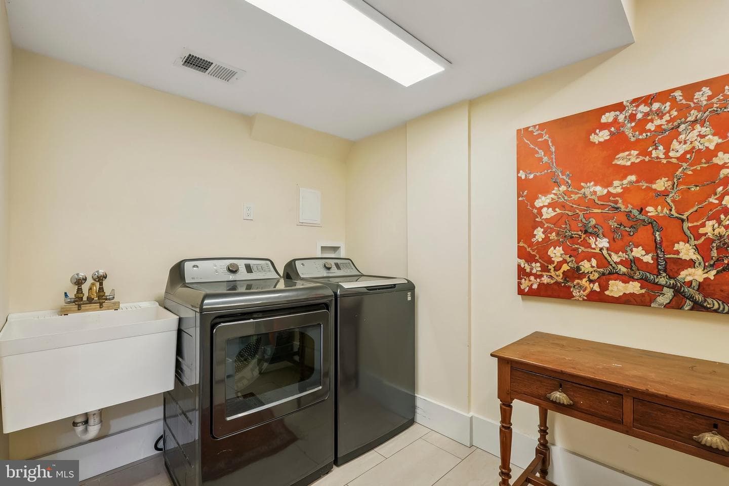 3701 N Oakland Street photo 38