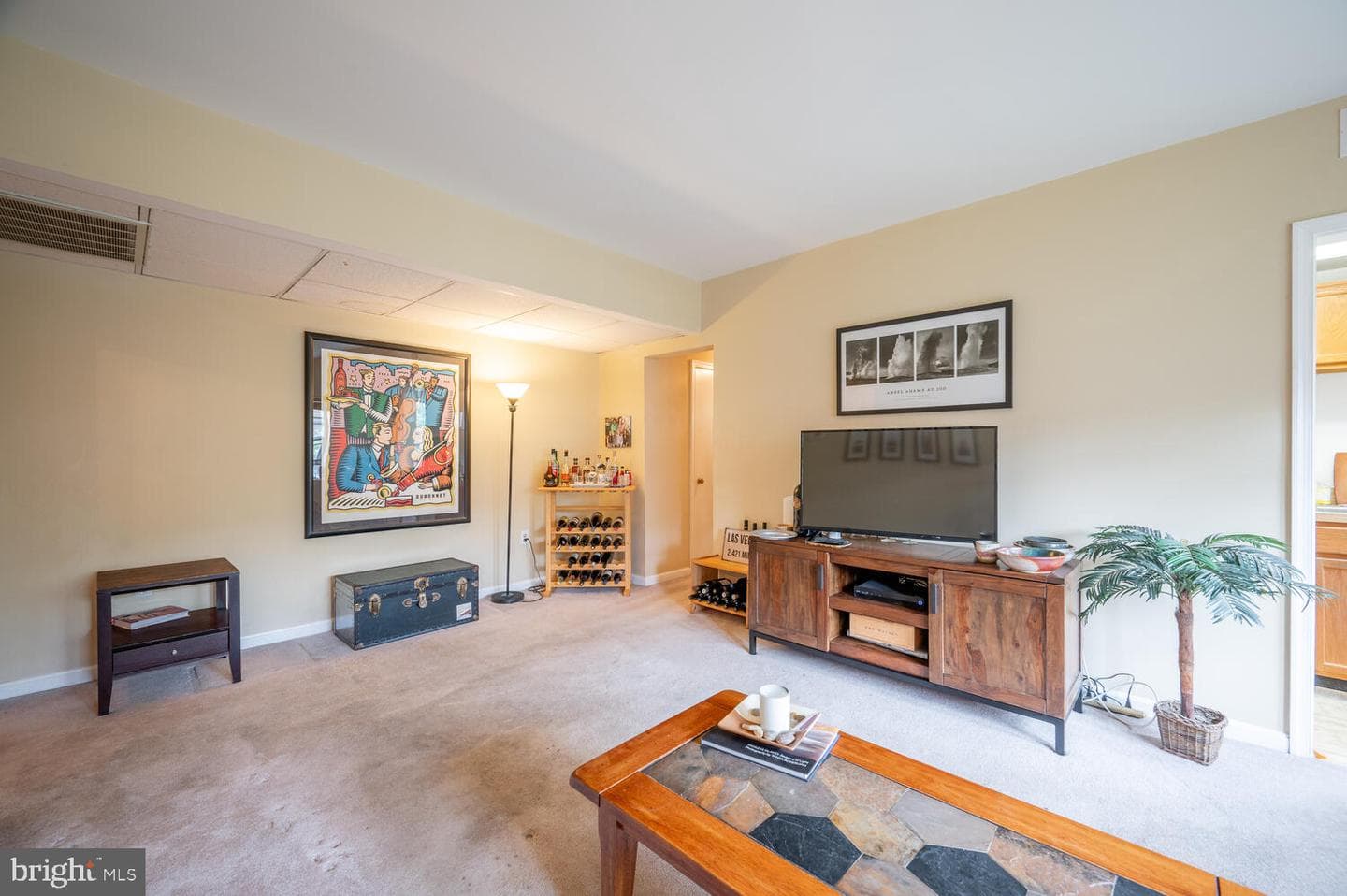 1817 N Rhodes Street N #4-260 photo 2