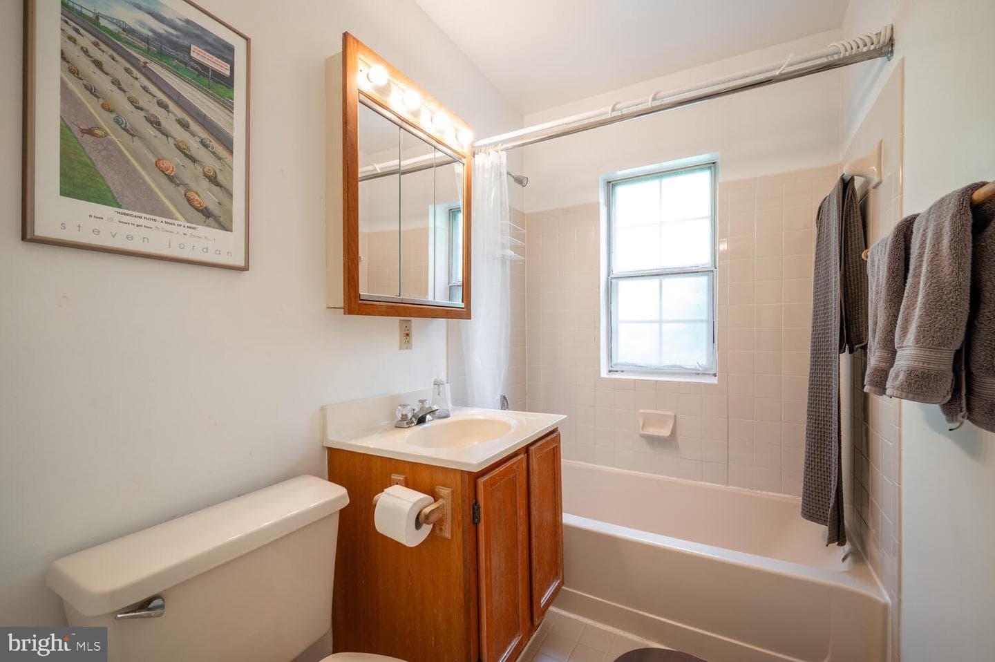 1817 N Rhodes Street N #4-260 photo 7