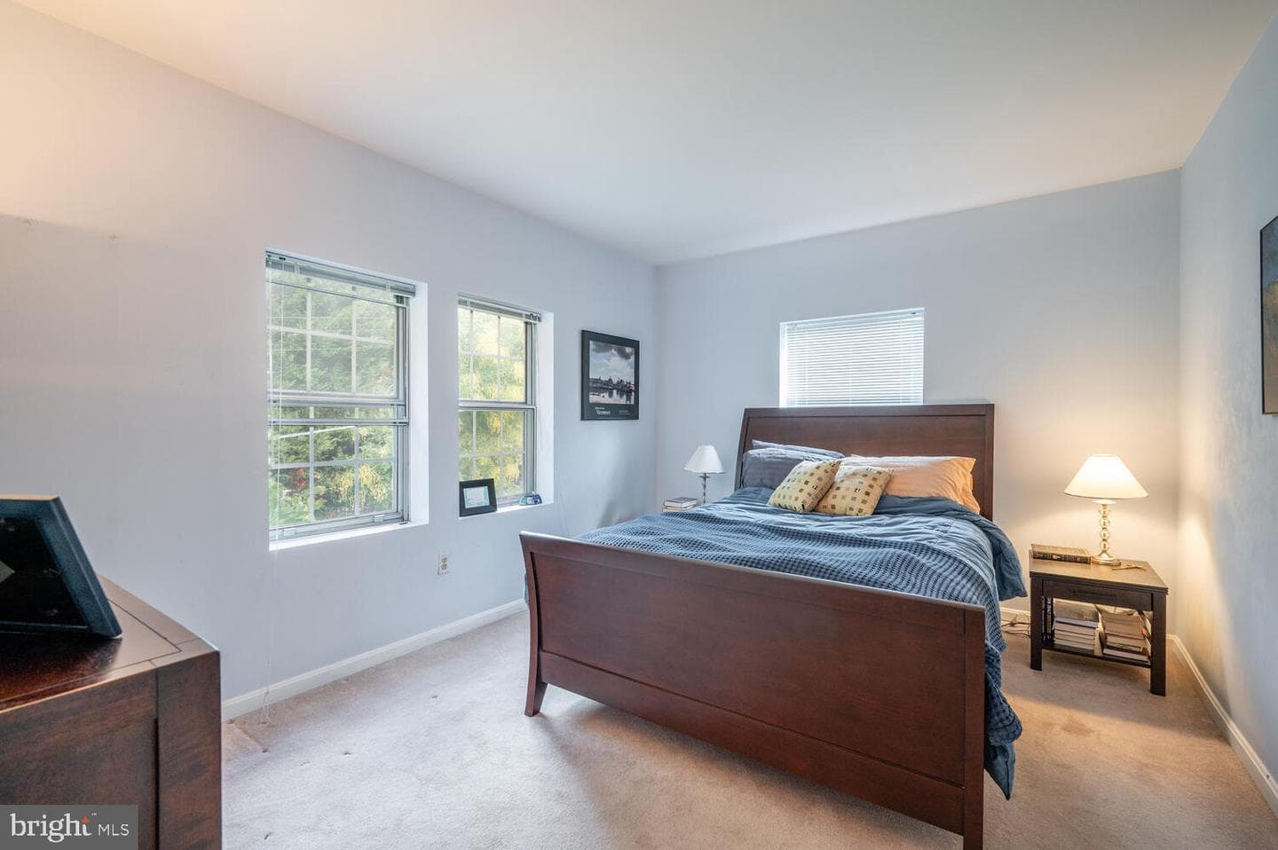 1817 N Rhodes Street N #4-260 photo 8