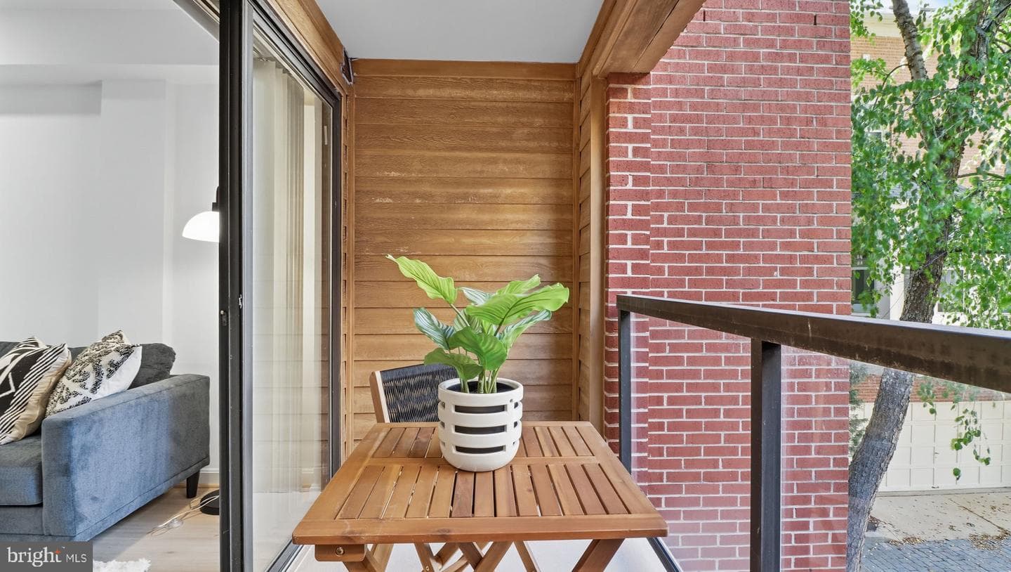 1029 N Stuart Street #204 photo 19