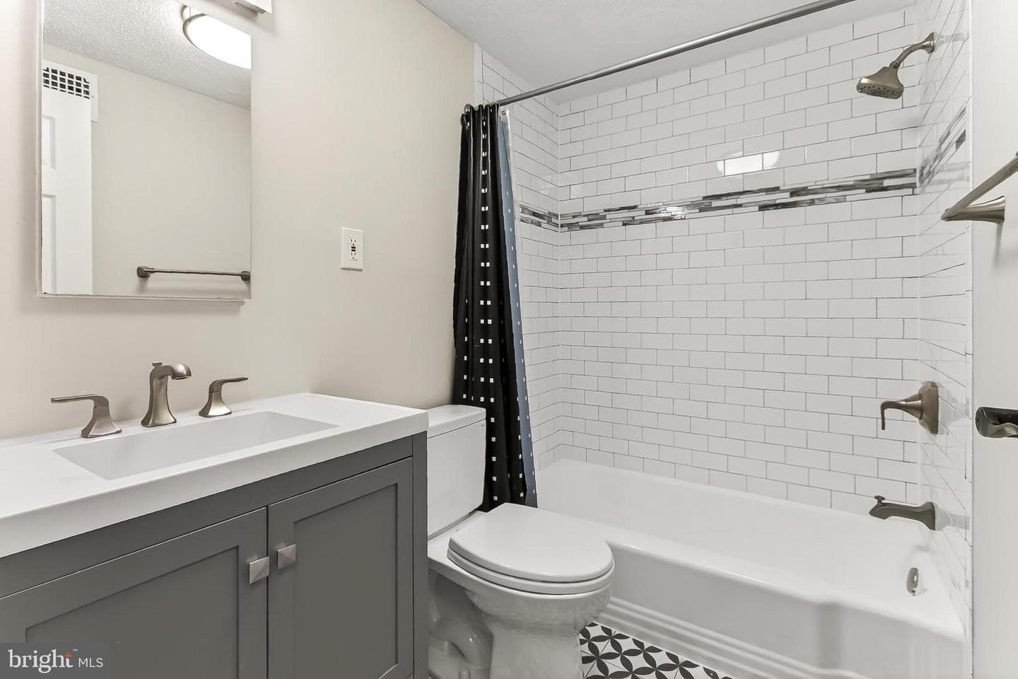 1931 N Cleveland Street #409 photo 20