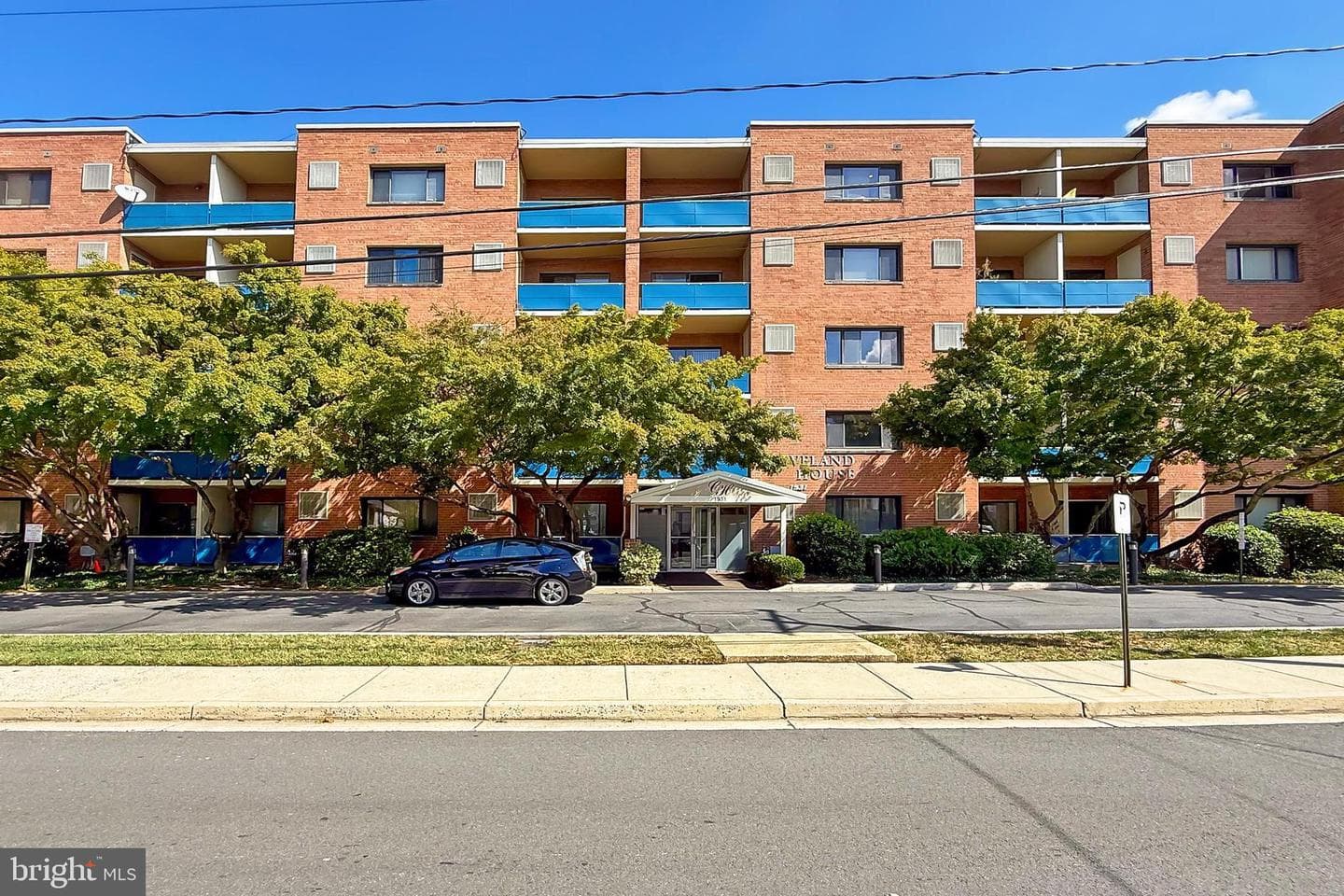 1931 N Cleveland Street #409 photo 27