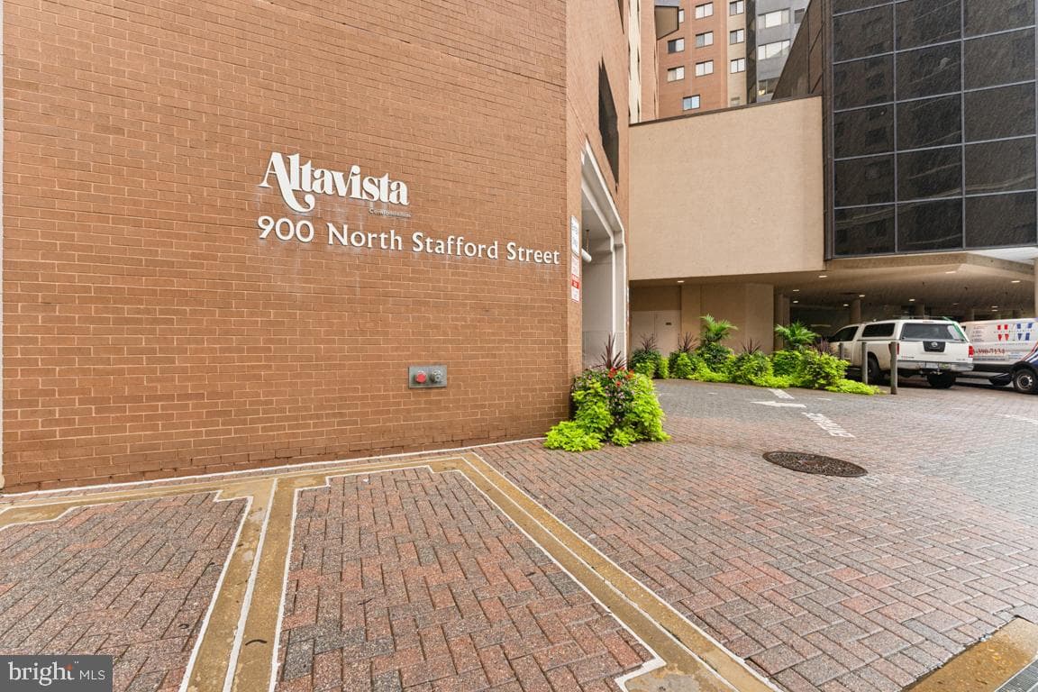 900 N Stafford Street #1117 photo 27