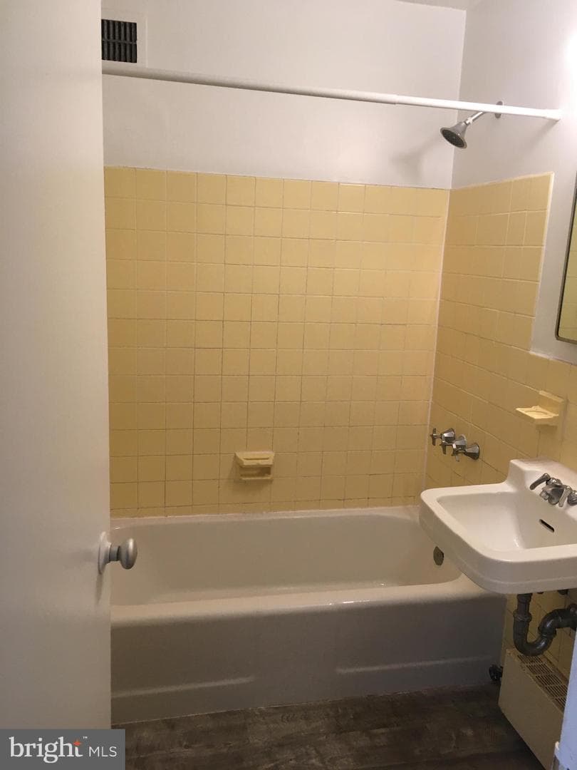 1121 Arlington Boulevard #827 photo 12
