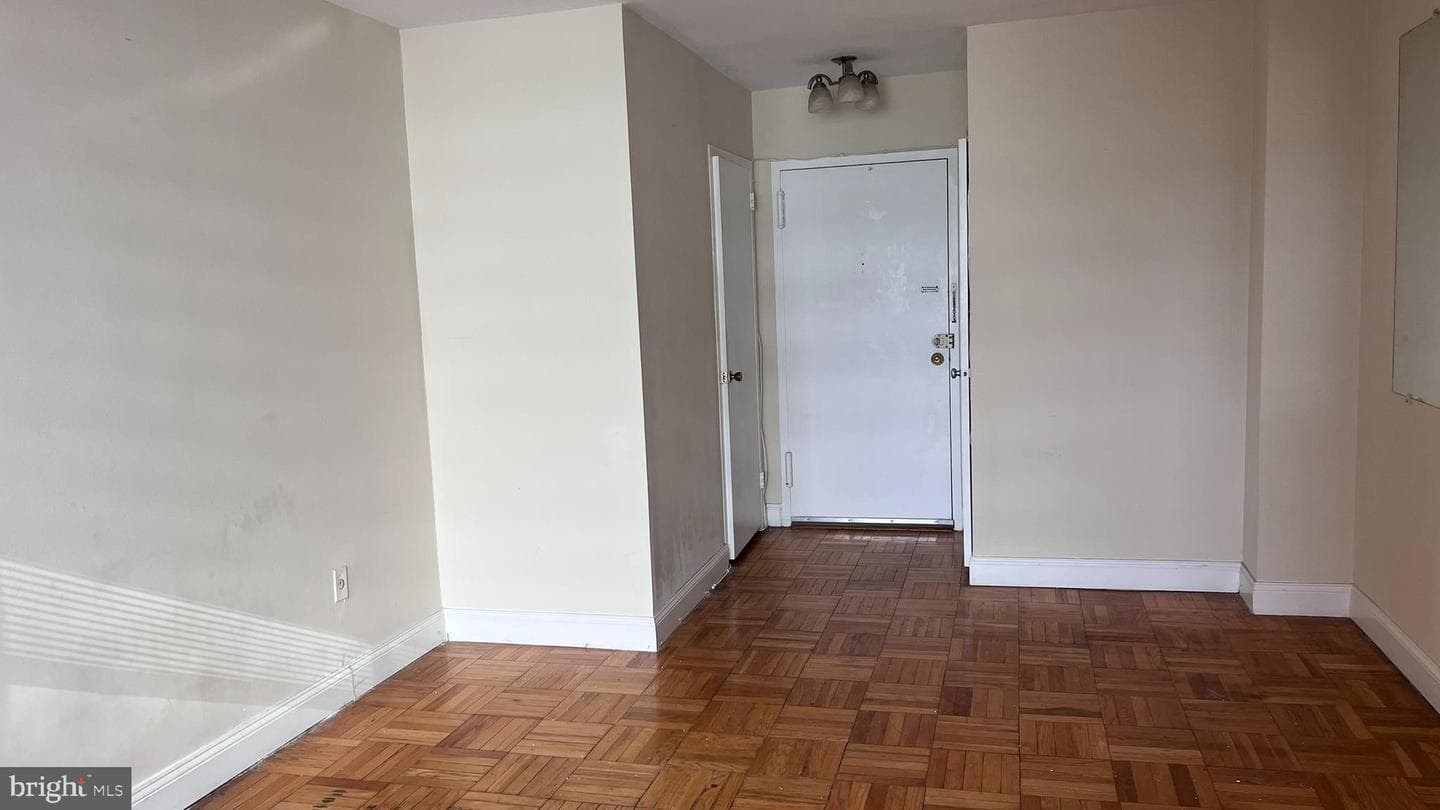 1021 Arlington Boulevard #610 photo 3