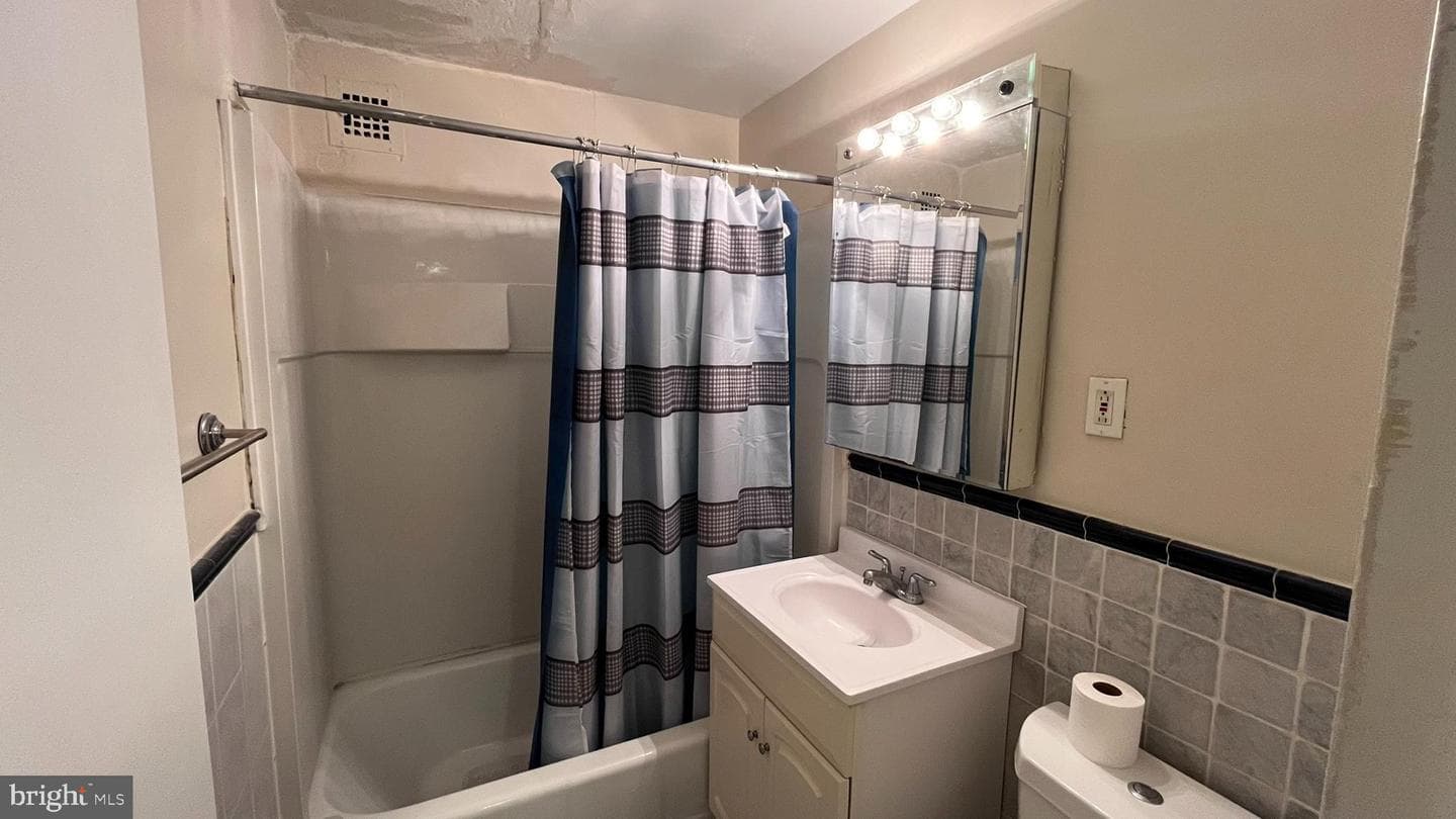 1021 Arlington Boulevard #610 photo 9