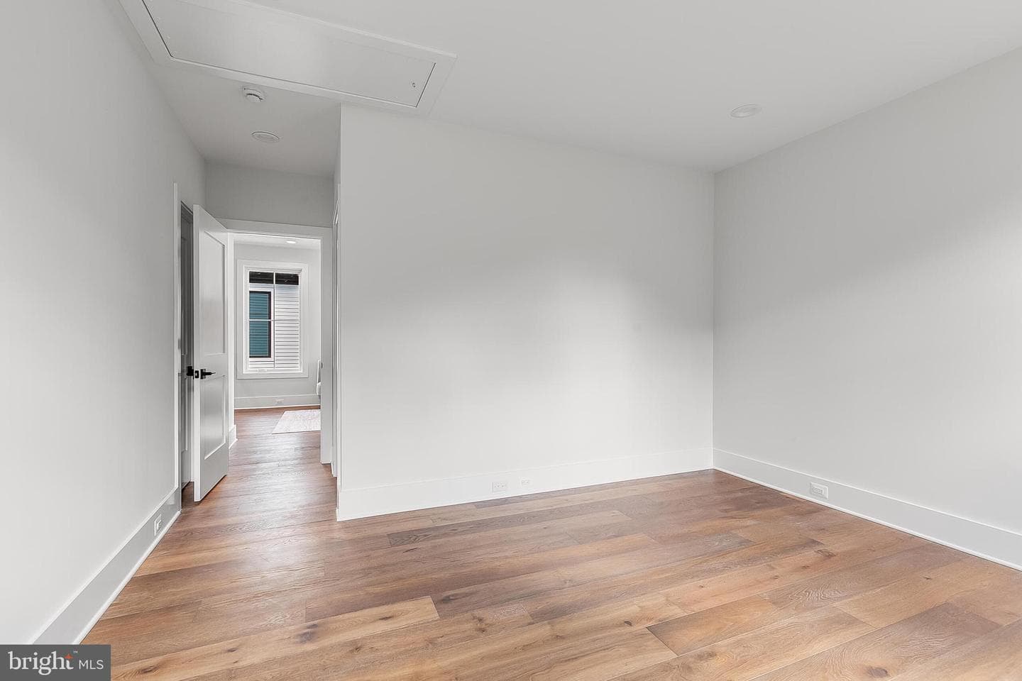 4777 26 Street N photo 52