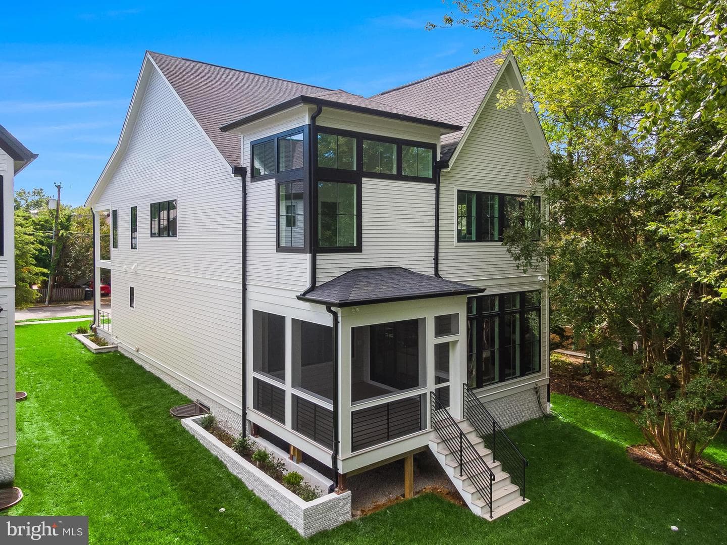 4777 26 Street N photo 71