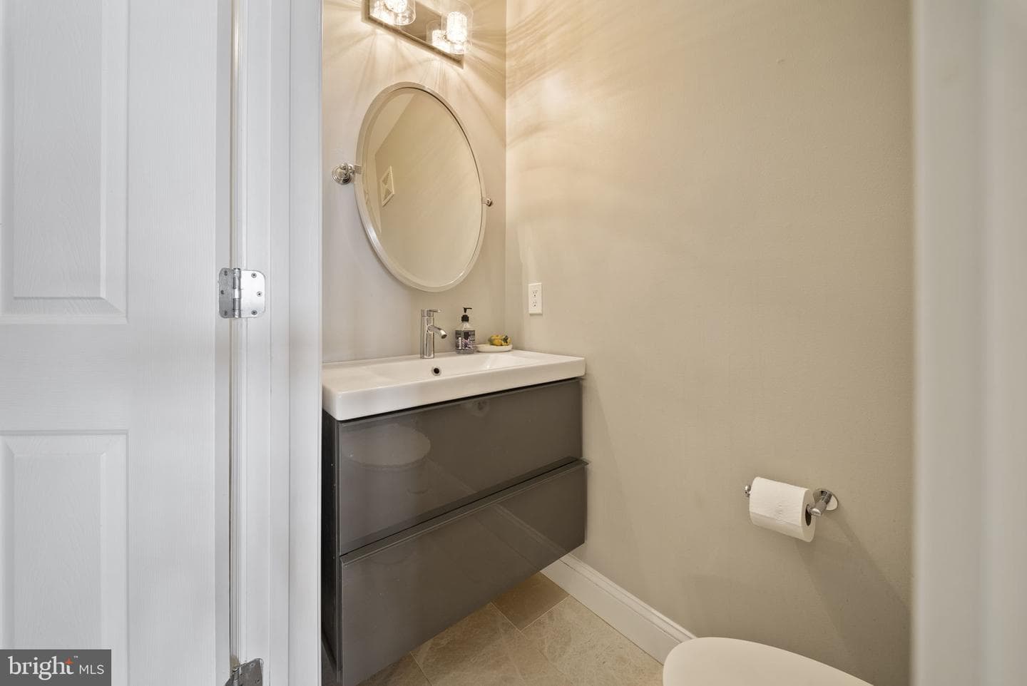 801 S Greenbrier Street #304 photo 14