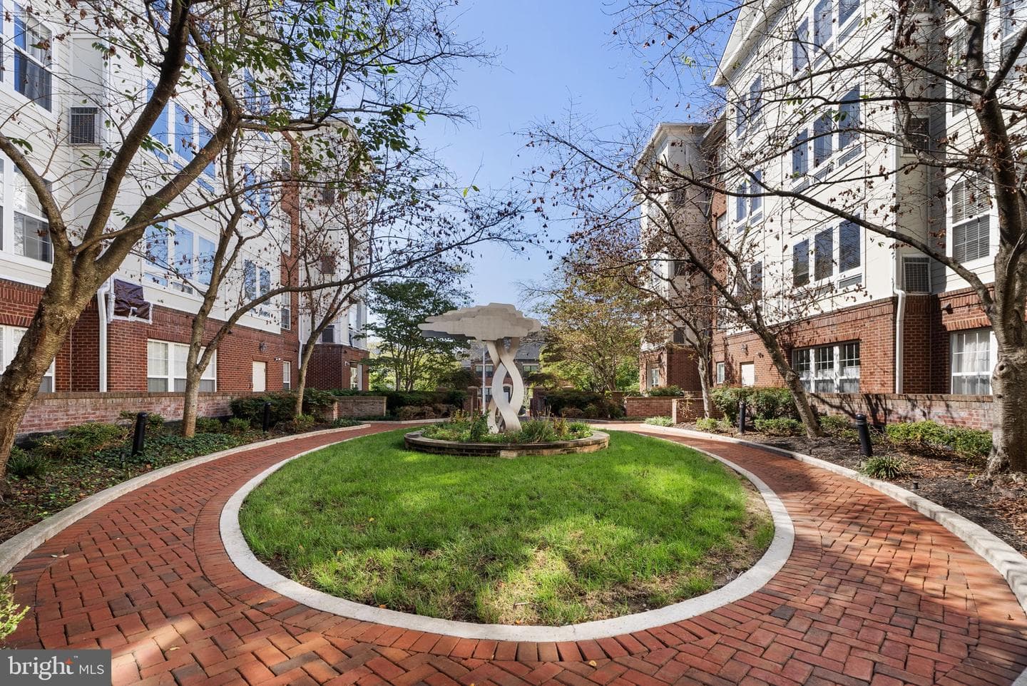 801 S Greenbrier Street #304 photo 2