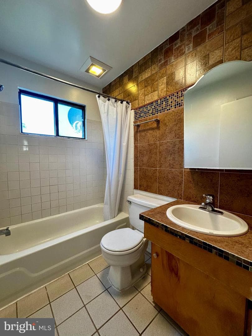 606 S Glebe Road photo 13