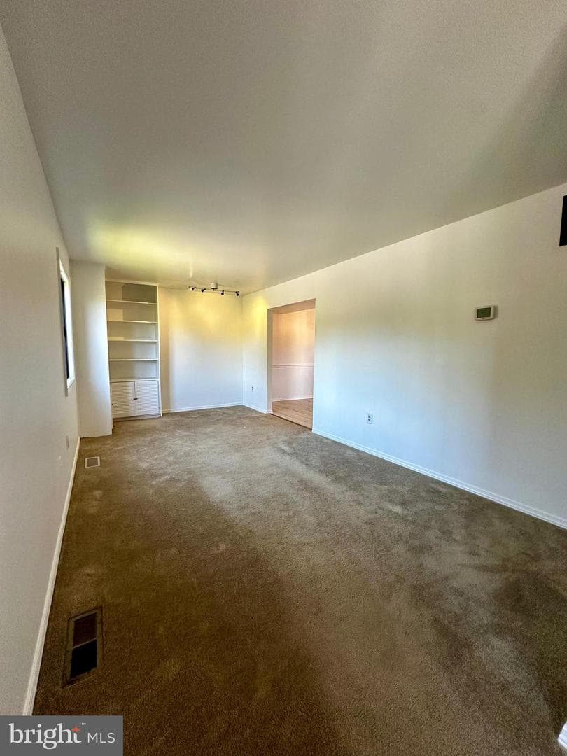 606 S Glebe Road photo 15
