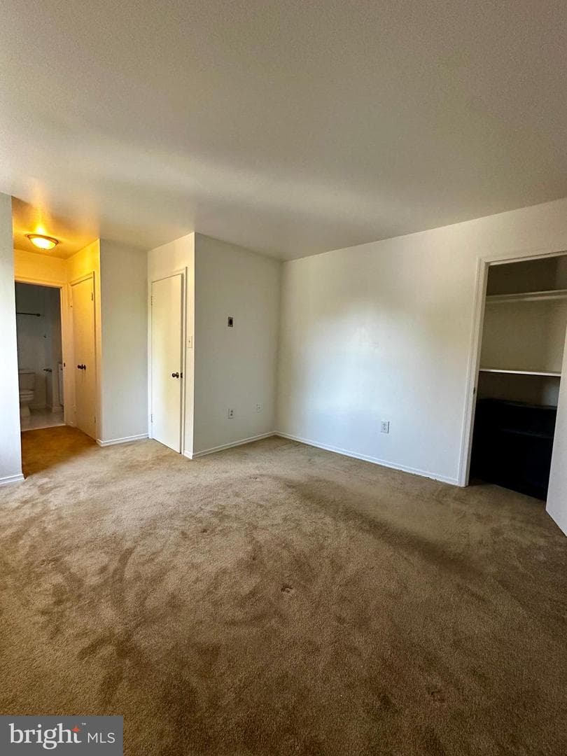 606 S Glebe Road photo 21