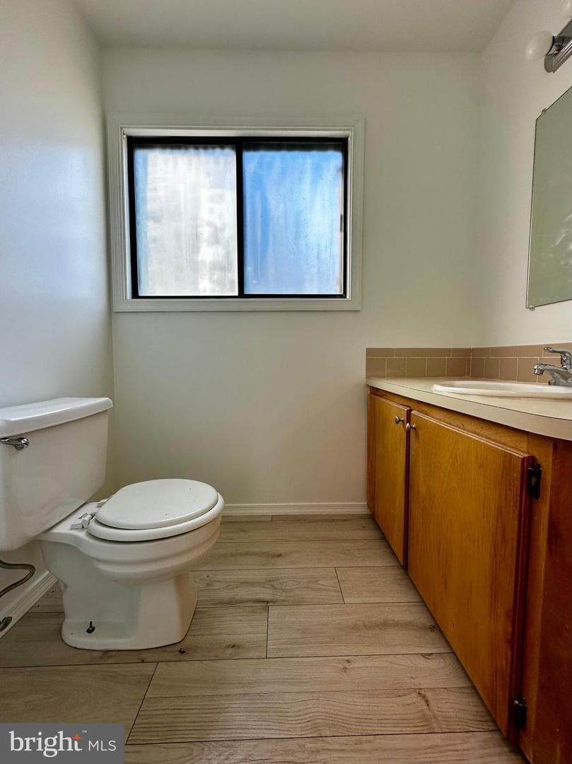 606 S Glebe Road photo 24