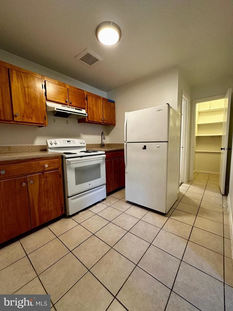 606 S Glebe Road photo 6