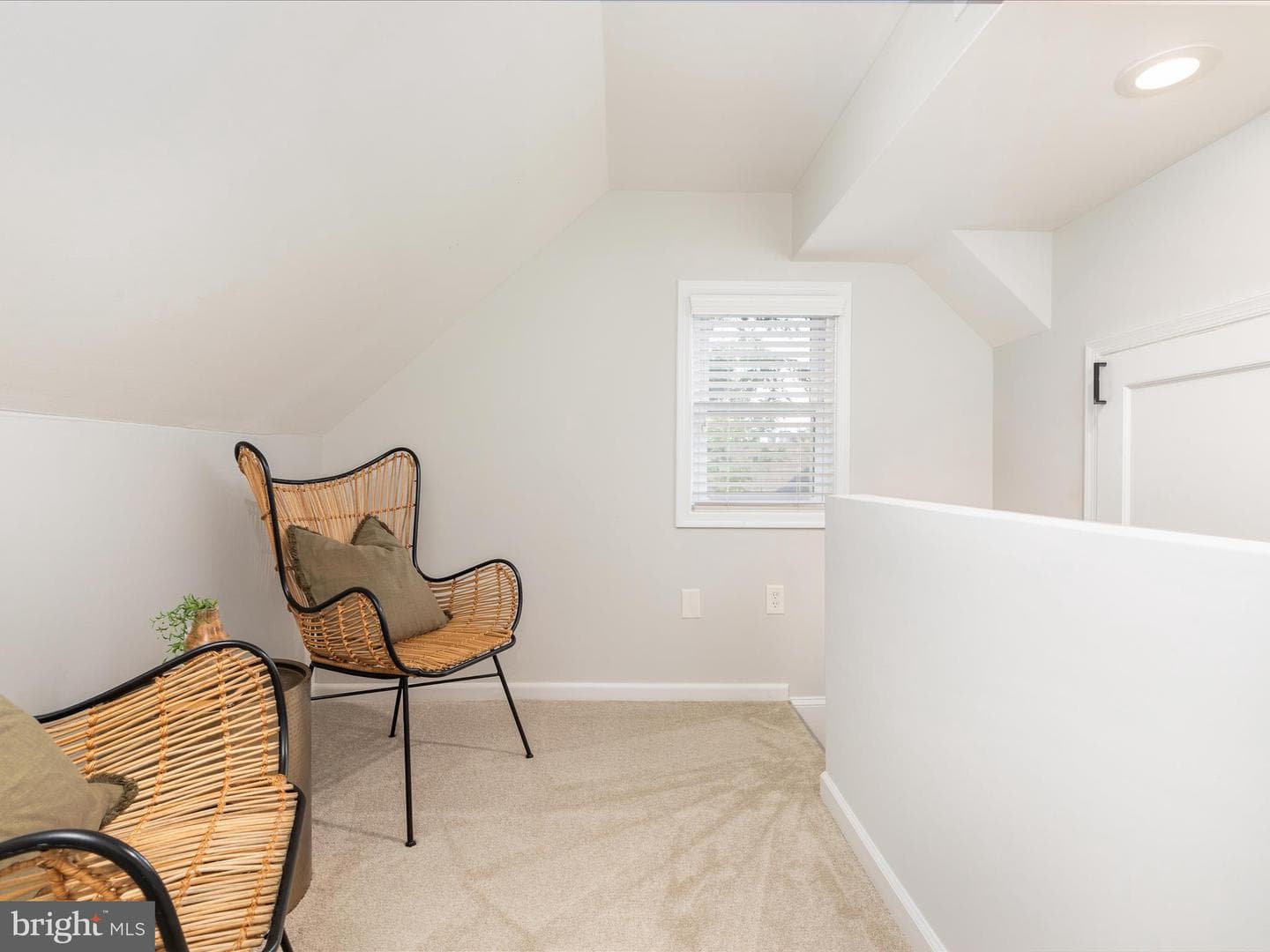 112 S Barton Street photo 19