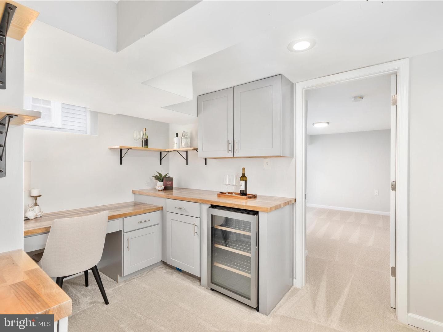 112 S Barton Street photo 31