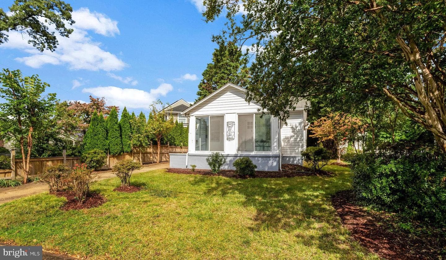 2621 2nd Road N