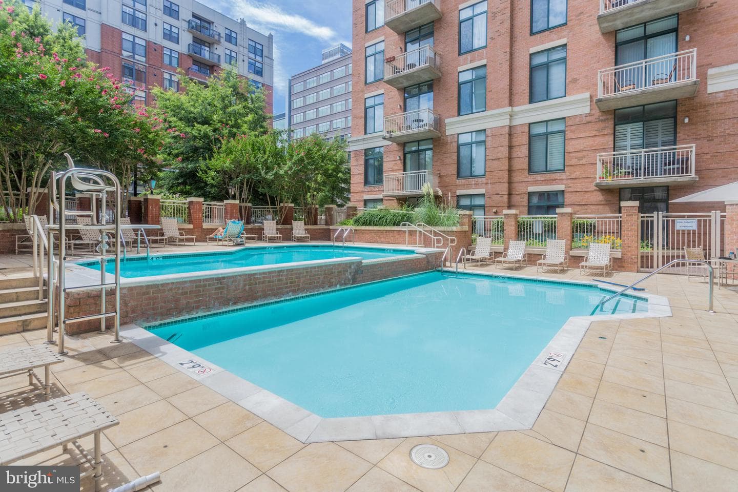 1205 N Garfield Street #308 photo 28