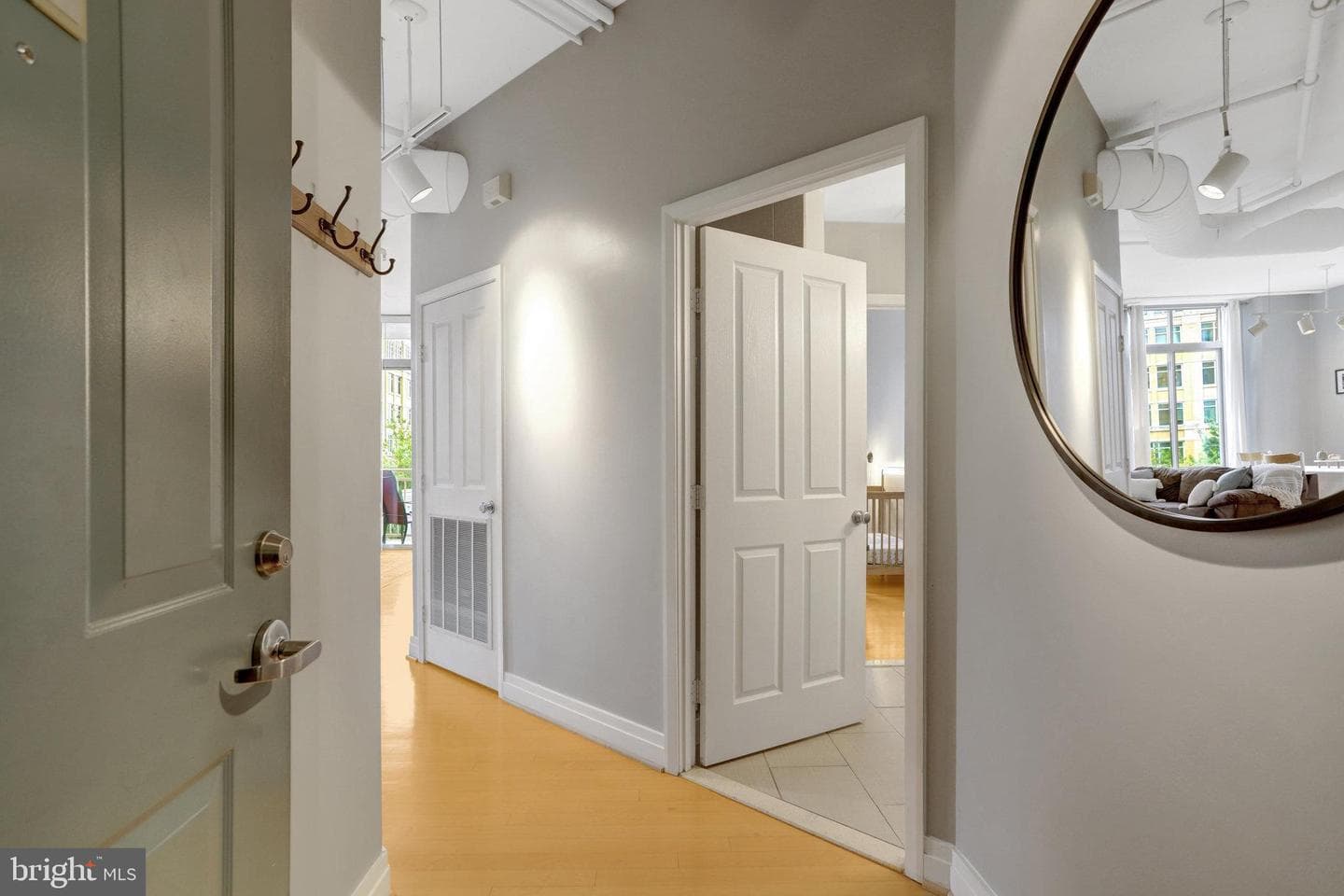 1205 N Garfield Street #308 photo 3