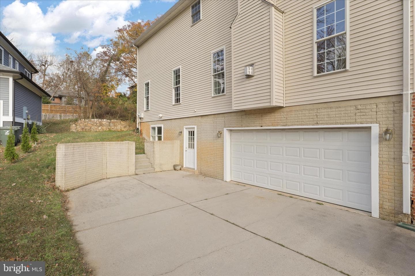 2659 Military Road photo 4
