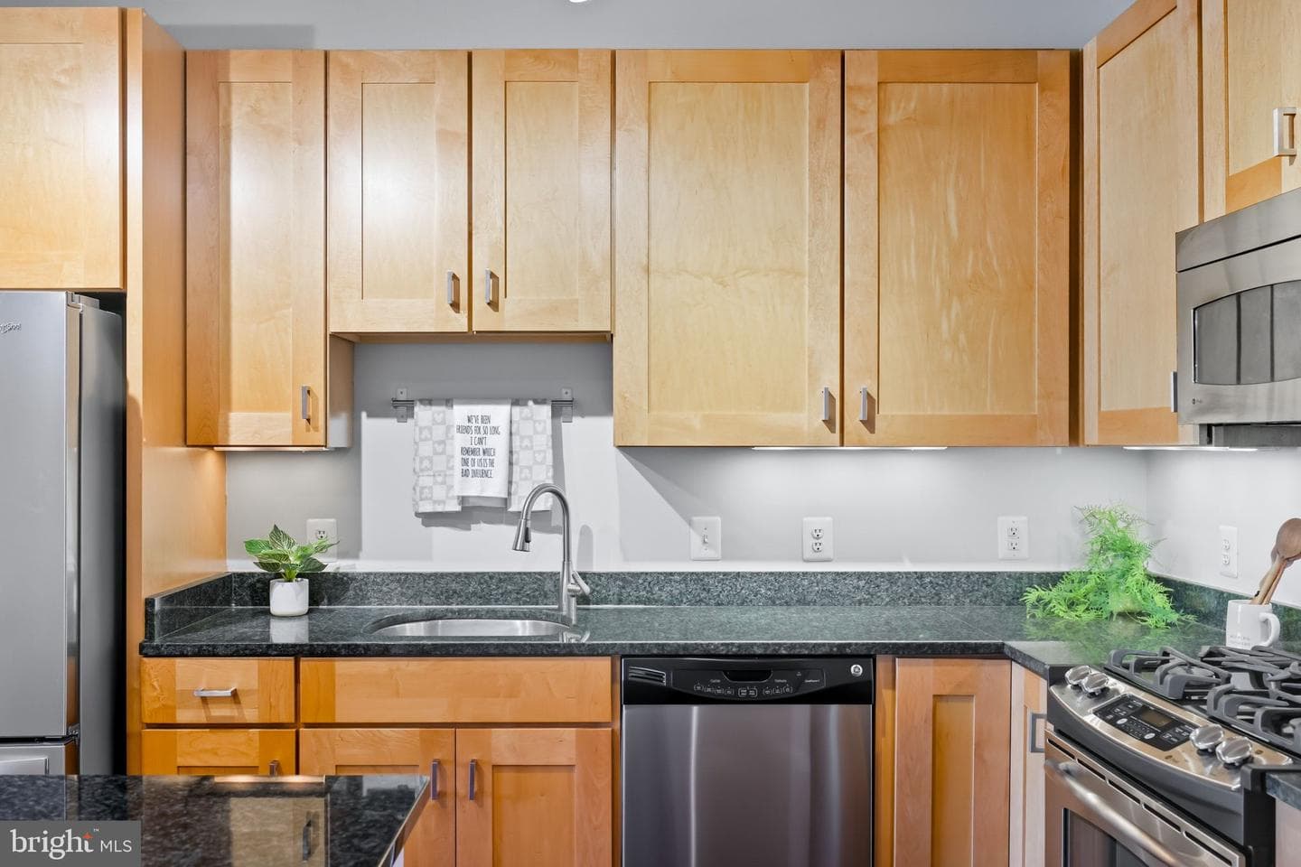 2200 N Westmoreland Street #202 photo 12