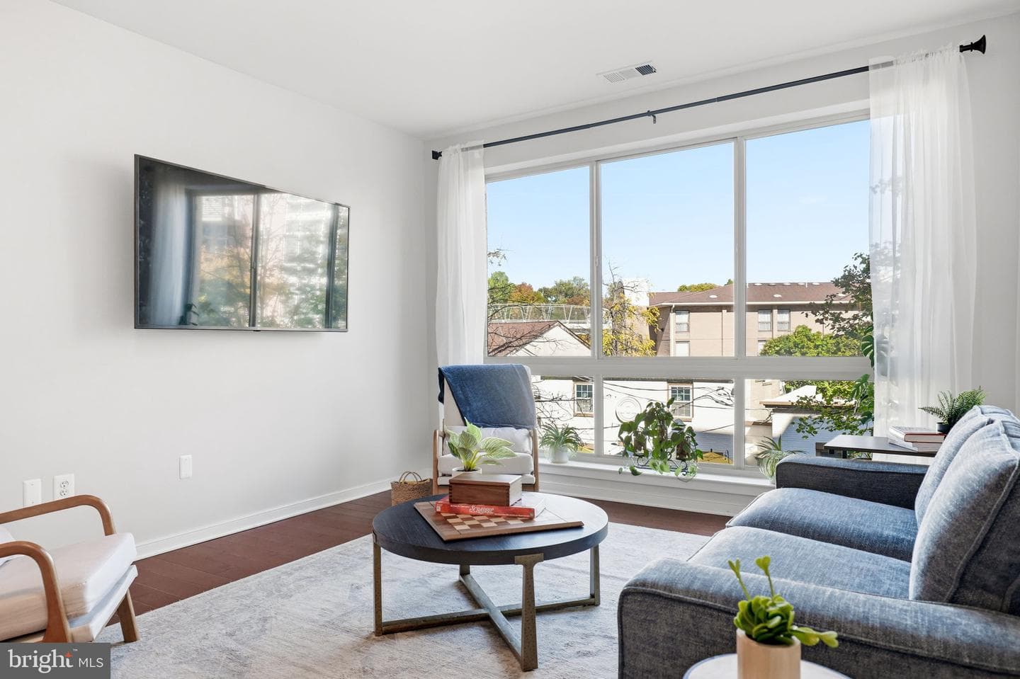 2200 N Westmoreland Street #202 photo 17