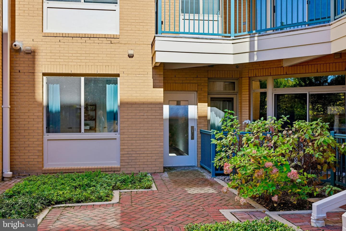 2200 N Westmoreland Street #202 photo 56