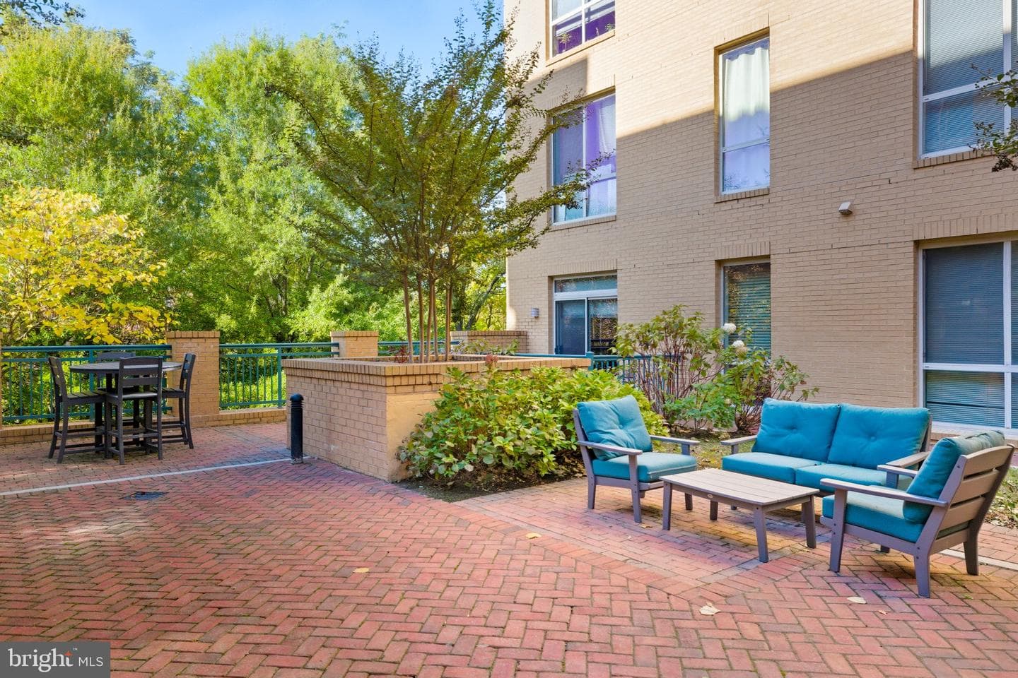2200 N Westmoreland Street #202 photo 60