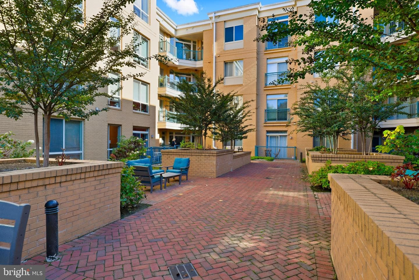 2200 N Westmoreland Street #202 photo 64