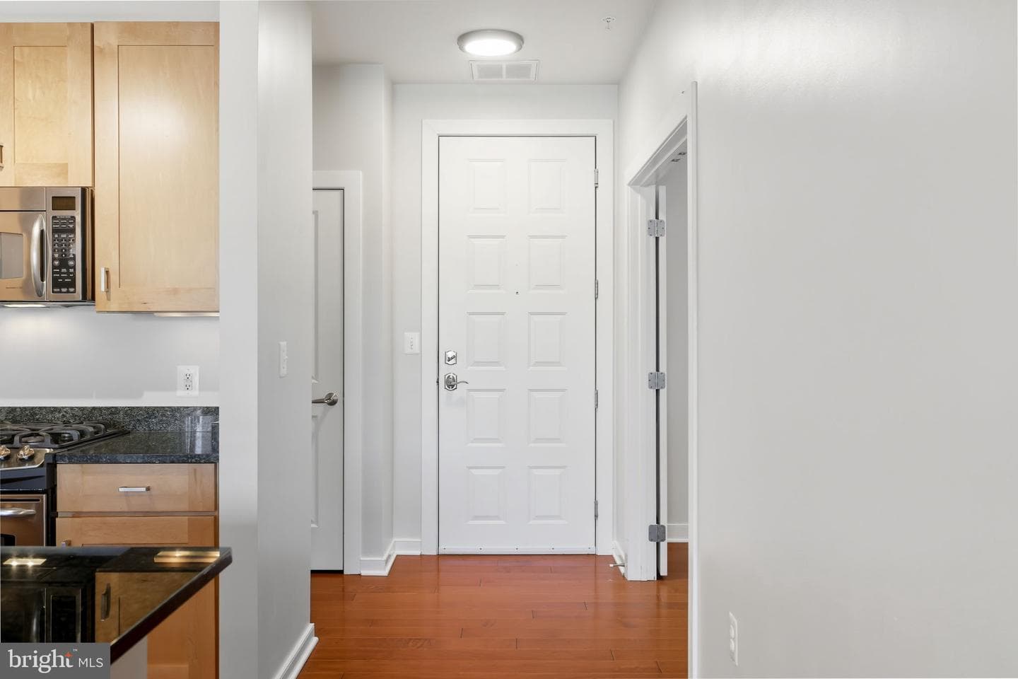 2200 N Westmoreland Street #202 photo 7