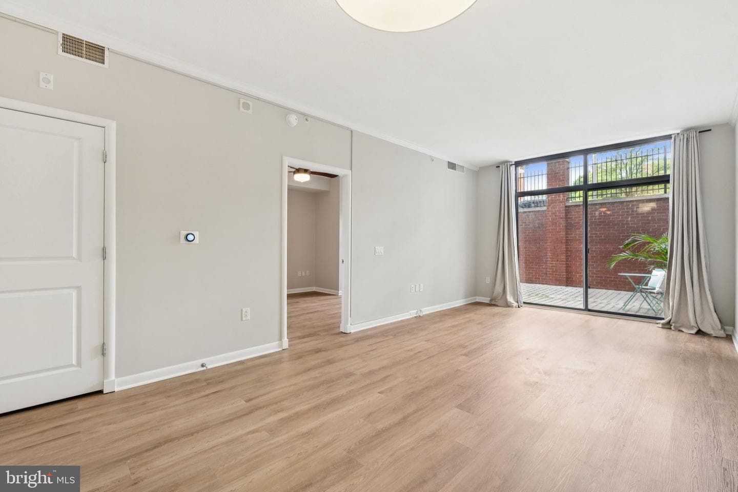 1021 N Garfield Street #b39 photo 27