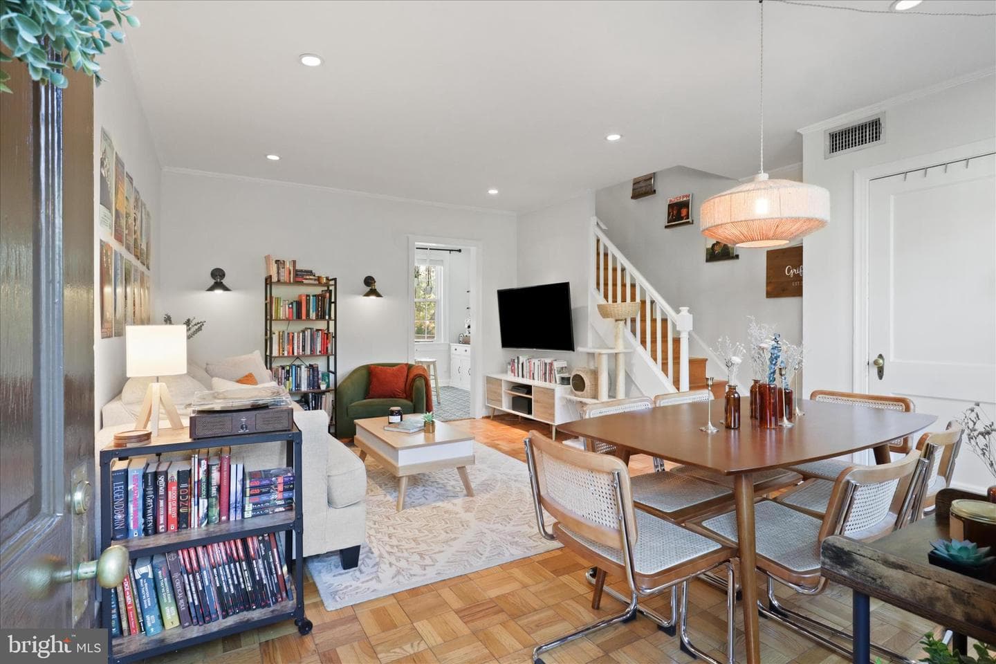 1401 S Barton Street #231 photo 6