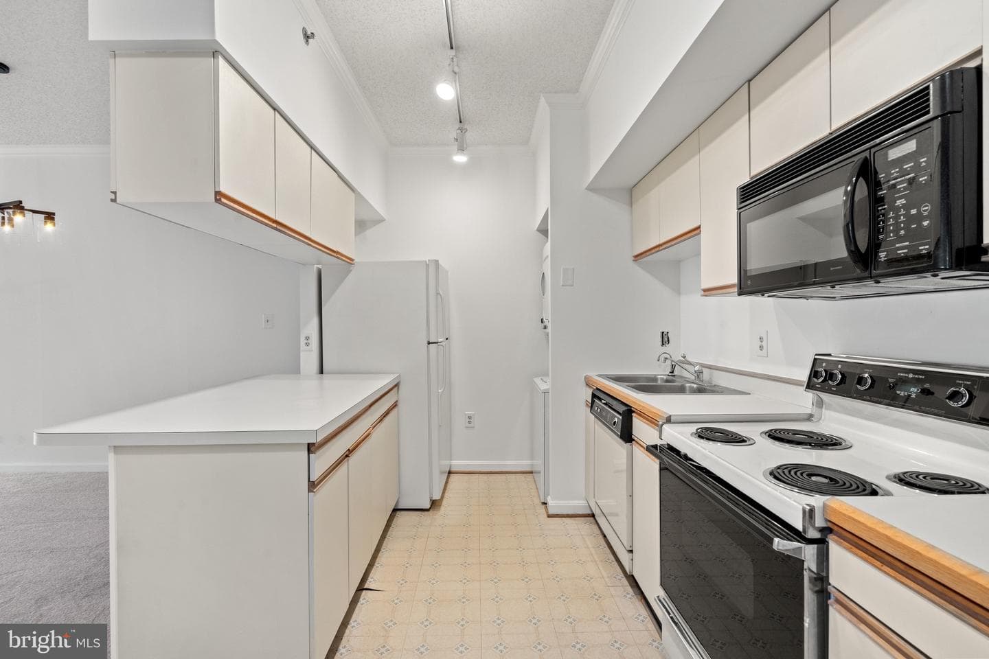1211 S Eads Street #1009 photo 11