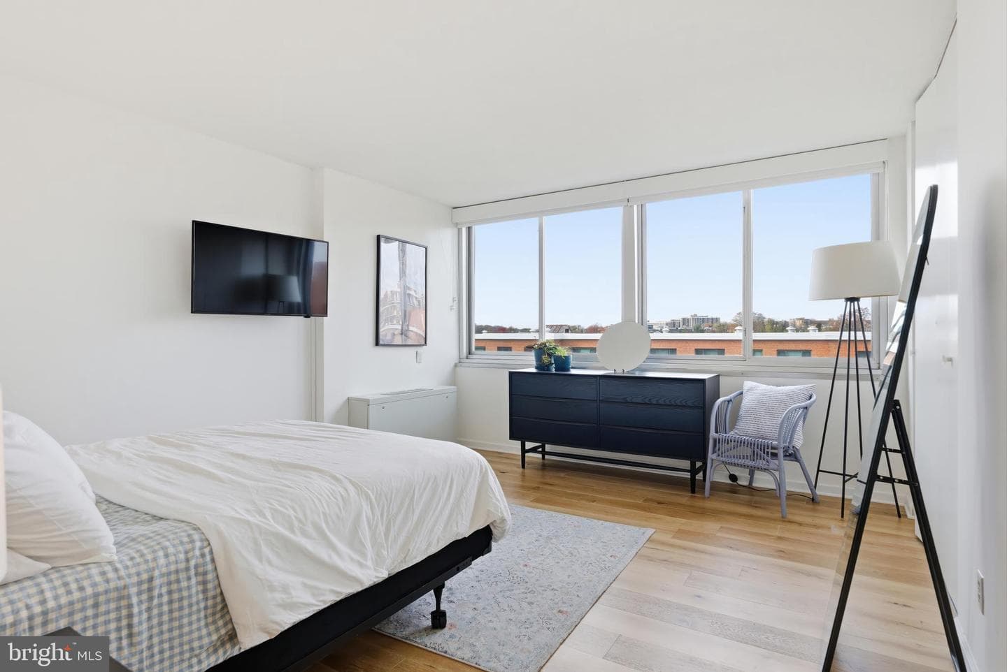 1301 S Arlington Ridge Road #610 photo 34