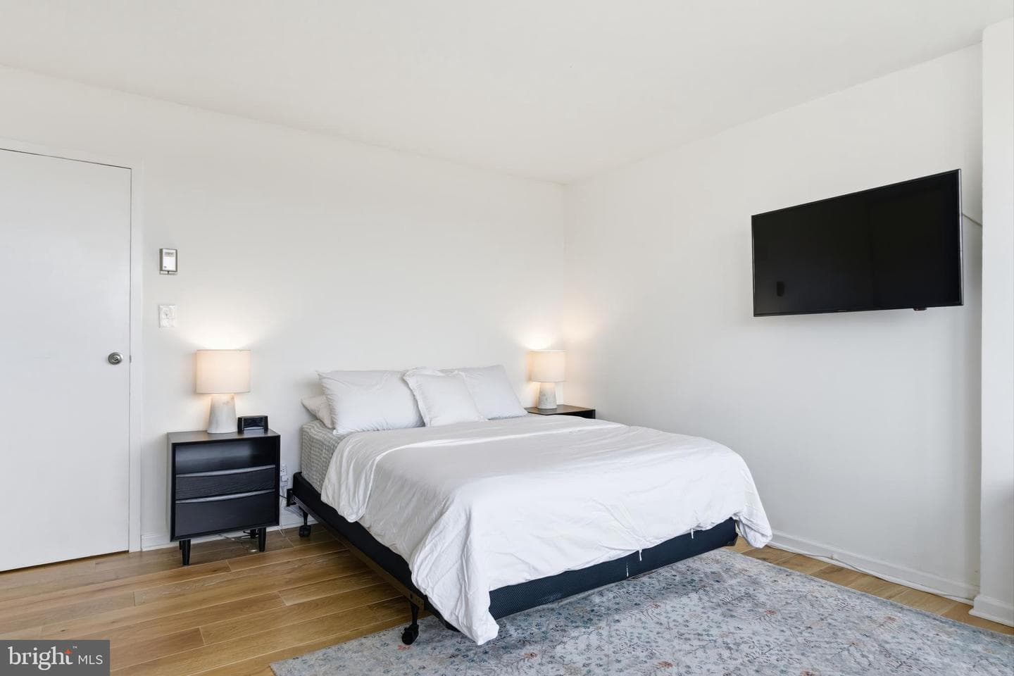 1301 S Arlington Ridge Road #610 photo 37