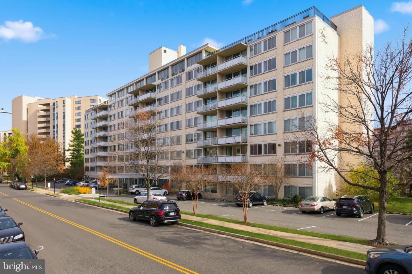 1301 S Arlington Ridge Road #610 photo 4