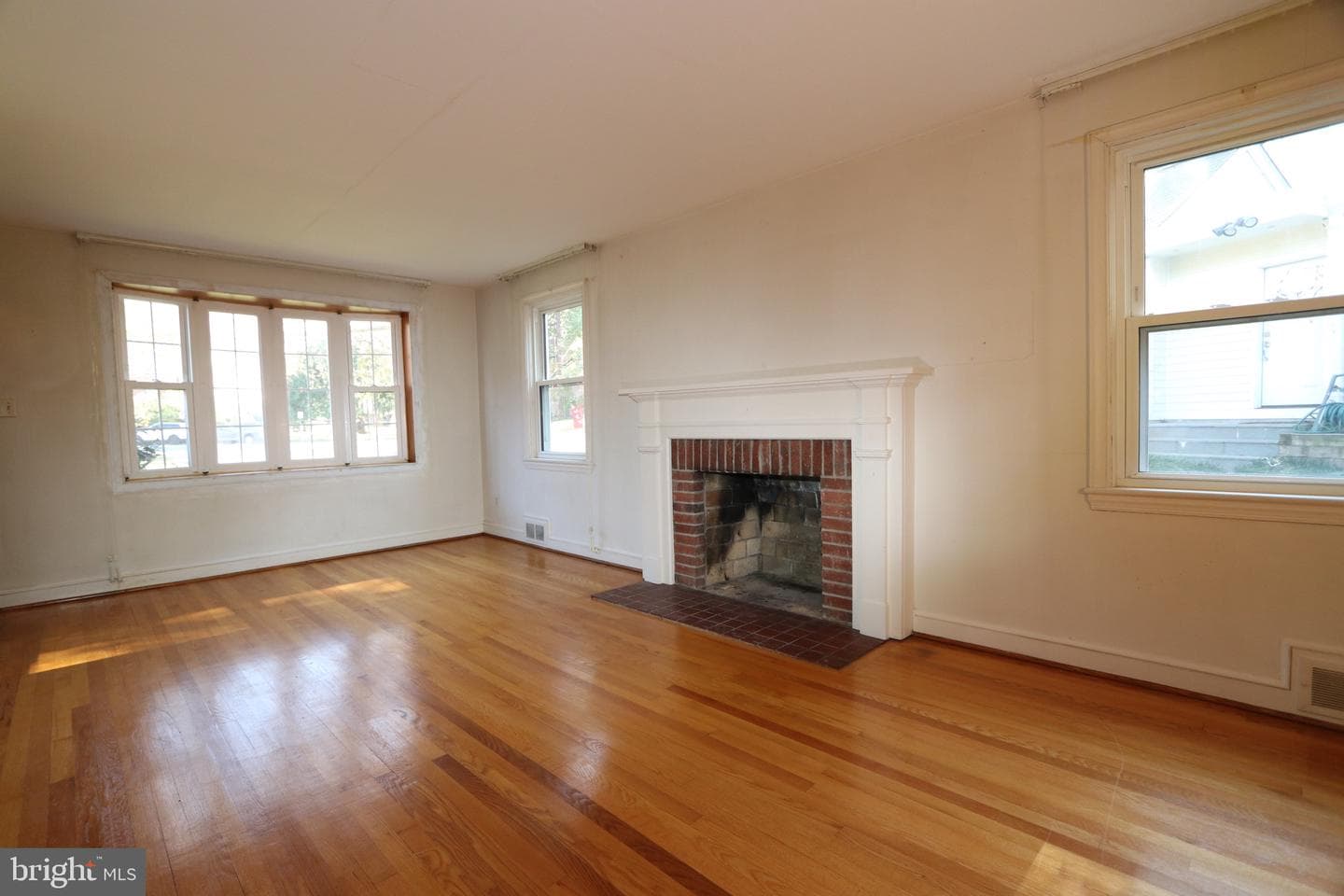 3200 N Columbus Street photo 4
