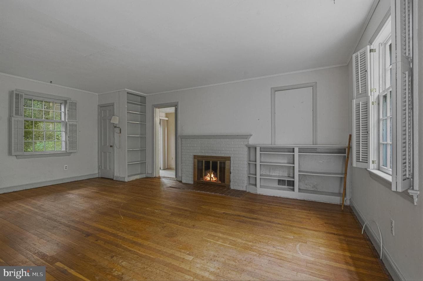 2407 N Vermont Street photo 2