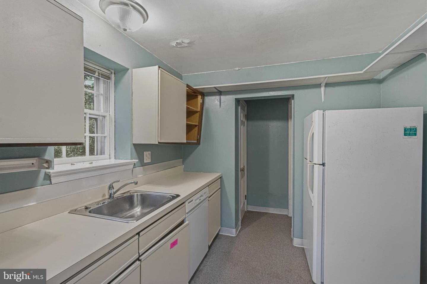 2407 N Vermont Street photo 7