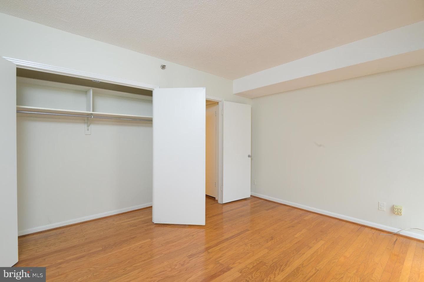 1016 S Wayne Street S #604 photo 25